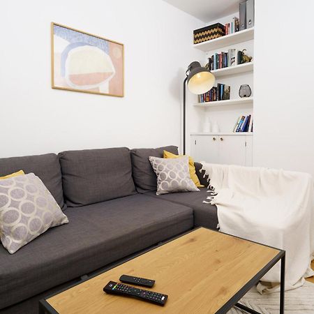 Lovely Apartment In Victoria Park Village 伦敦 外观 照片