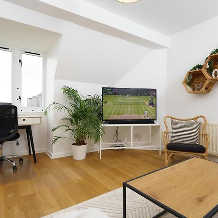 Lovely Apartment In Victoria Park Village 伦敦 外观 照片