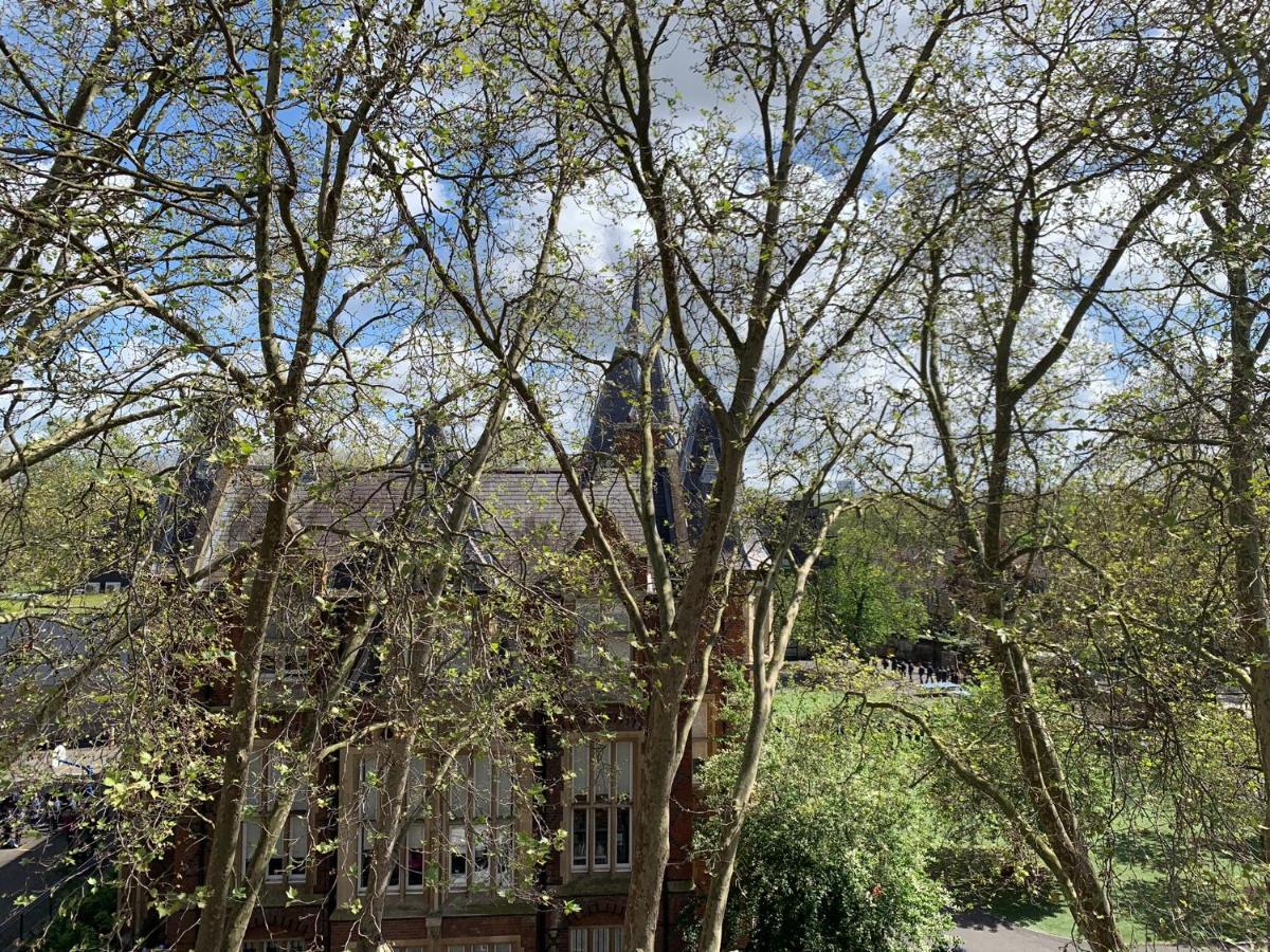 Lovely Apartment In Victoria Park Village 伦敦 外观 照片