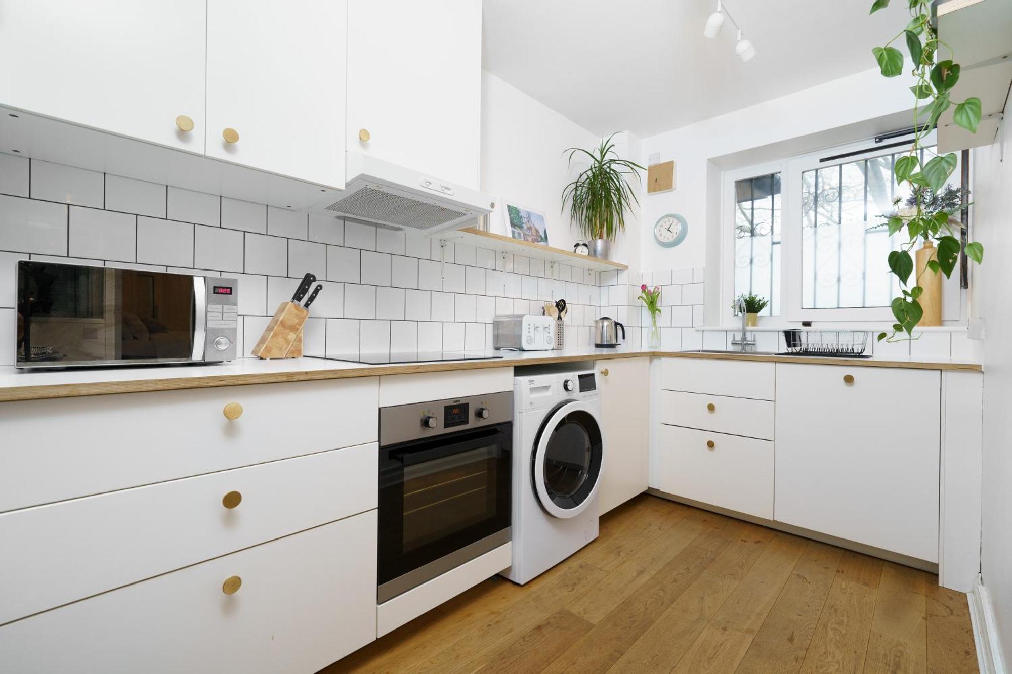 Lovely Apartment In Victoria Park Village 伦敦 外观 照片