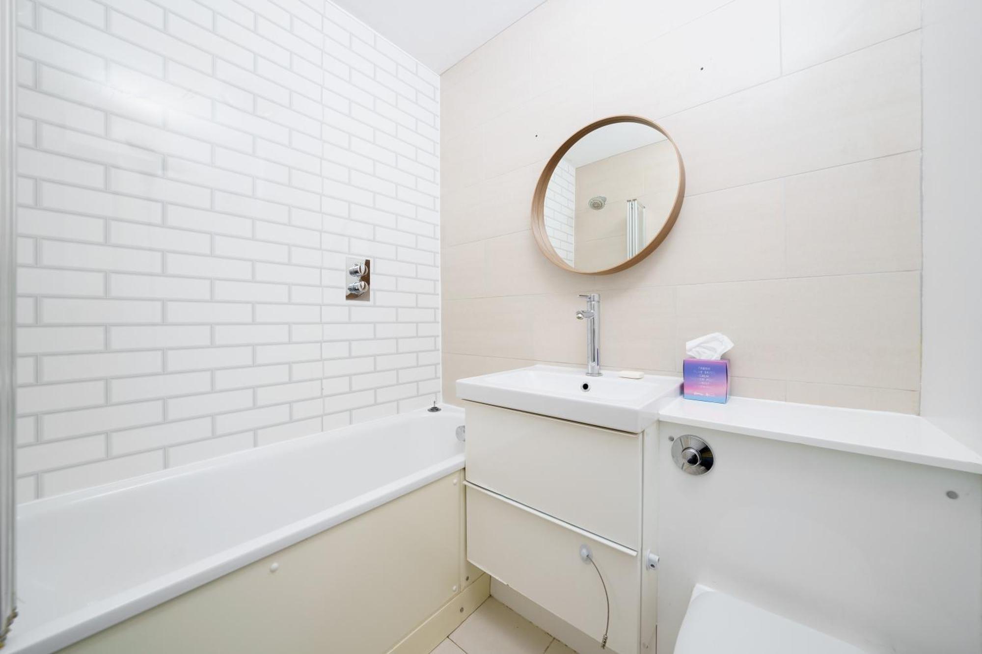 Lovely Apartment In Victoria Park Village 伦敦 外观 照片